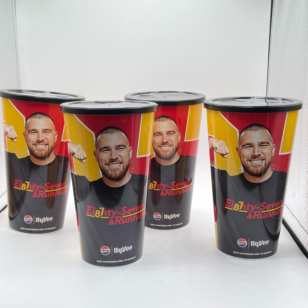 Set of 4 NEW Travis Kelce 32 oz cups with lids, NFL, Pepsi